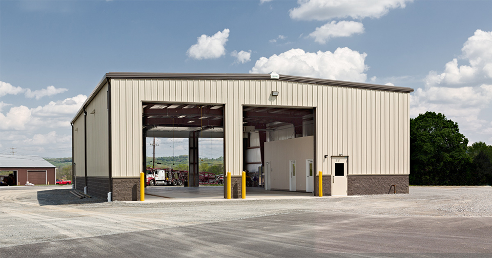 Emery Auto Transport – Open Garage Doors