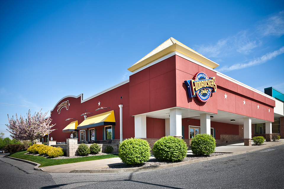 Fuddruckers – Restaurant